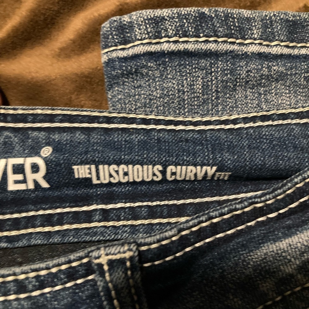 Wallflower brand, size 11 short, luscious curvy fit, Women's Blue Jeans - Picture 11 of 12